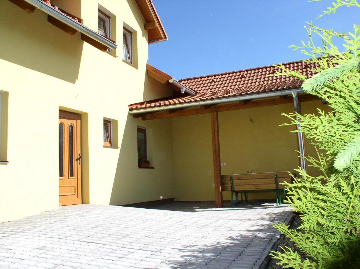 Penzion Svata Trojice Trhove Sviny Exterior photo